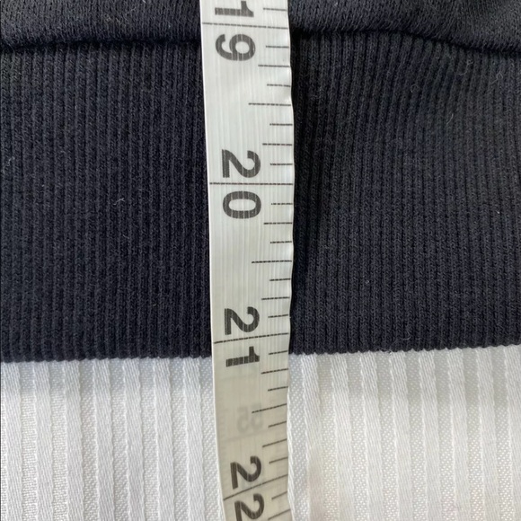 Vans Breast Cancer Awareness Crop Oversized Hoodie - Picture 14 of 15